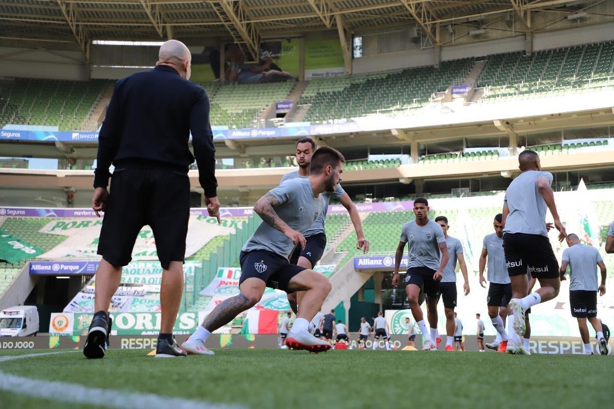 Fotos do aquecimento do Atltico no Allianz Parque antes do jogo contra o Palmeiras pela 19 rodada do Campeonato Brasileiro
