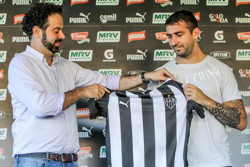 Lucas Pratto - Chegou ao Atltico para herdar a camisa 9 deixada por Diego Tardelli. E o 'Urso' teve momentos de sucesso no Galo. O argentino  o maior artilheiro estrangeiro da histria do alvinegro, com 42 gols marcados (em 107 partidas). Incomodado com a reserva, o jogador pediu para ser negociado e foi vendido ao So Paulo.