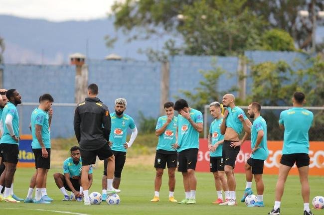 Sele��o Brasileira realizou treinamento na tarde deste s�bado (29/1) na Toca da Raposa II