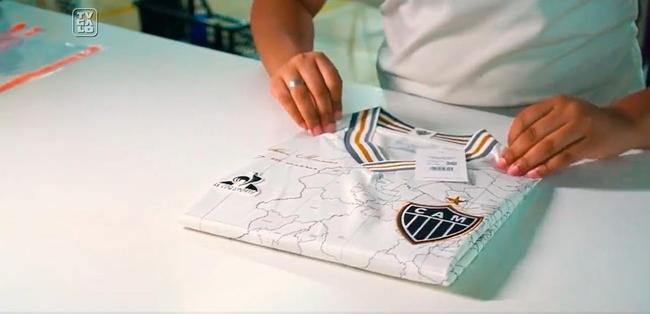 Detalhes da segunda edio do 'Manto da Massa'