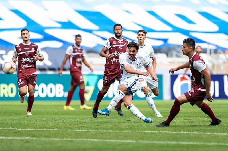 Cruzeiro goleou Patrocinense no Mineirão com gols de Ramon, Roberson e Maurício