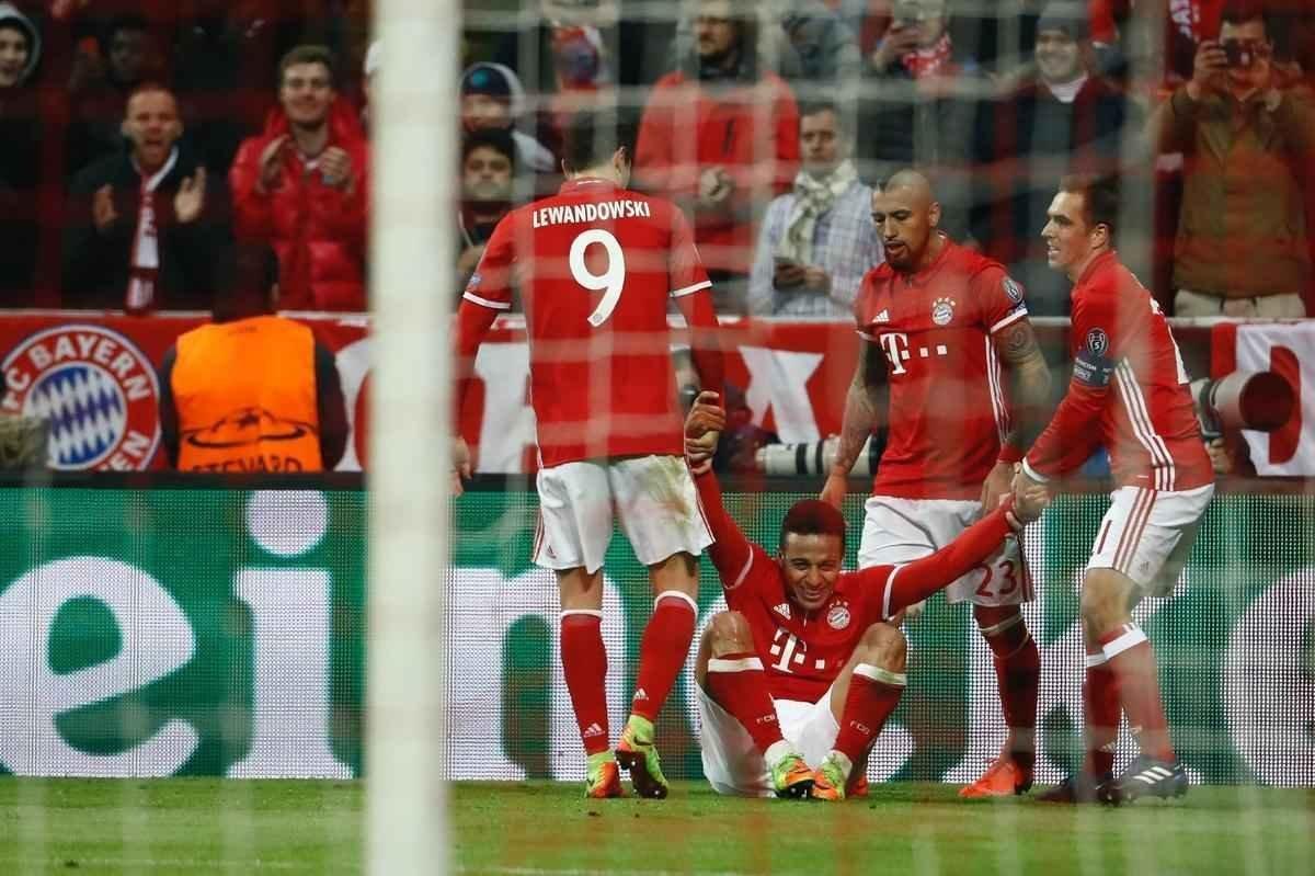 Thiago Alcntara (2), Robben, Lewandowski e Muller marcaram os gols alemes; Snchez descontou para o Arsenal