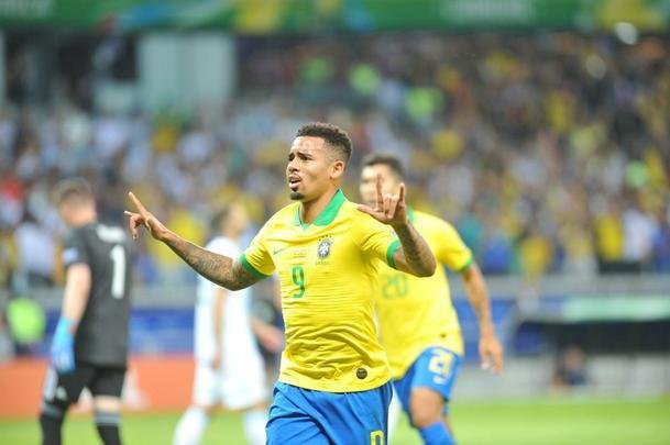 Fotos da vitria do Brasil sobre a Argentina, por 2 a 0, no Mineiro, pela semifinal da Copa Amrica; Gabriel Jesus e Firmino marcaram os gols da seleo em BH