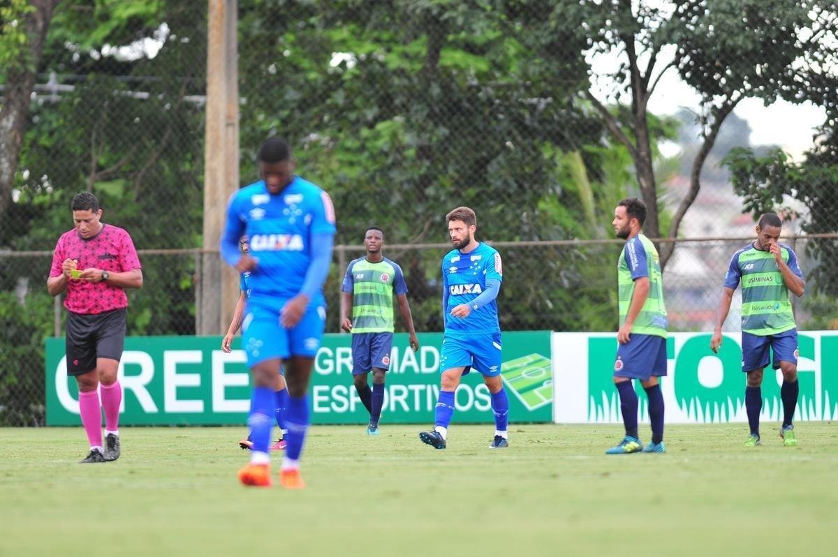 Imagens do jogo-treino entre Cruzeiro e Ipatinga, na Toca da Raposa II, nesta sexta-feira (12/01)