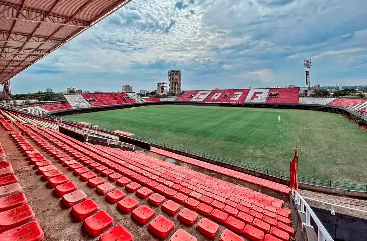 Antonio Aranda (Paraguai) - um jogo e um empate. Foram dois gols marcados e dois gols sofridos