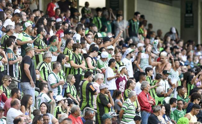 Torcida do Coelho durante duelo entre Amrica x Guarani-SP, em 2019