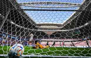 Mitchell Duke marcou o gol da Austrlia sobre a Tunsia em jogo pela segunda rodada do Grupo D da Copa do Mundo