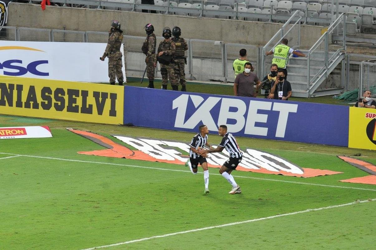 Ademir entrou no segundo tempo e fez o gol da virada do Atltico nos acrscimos