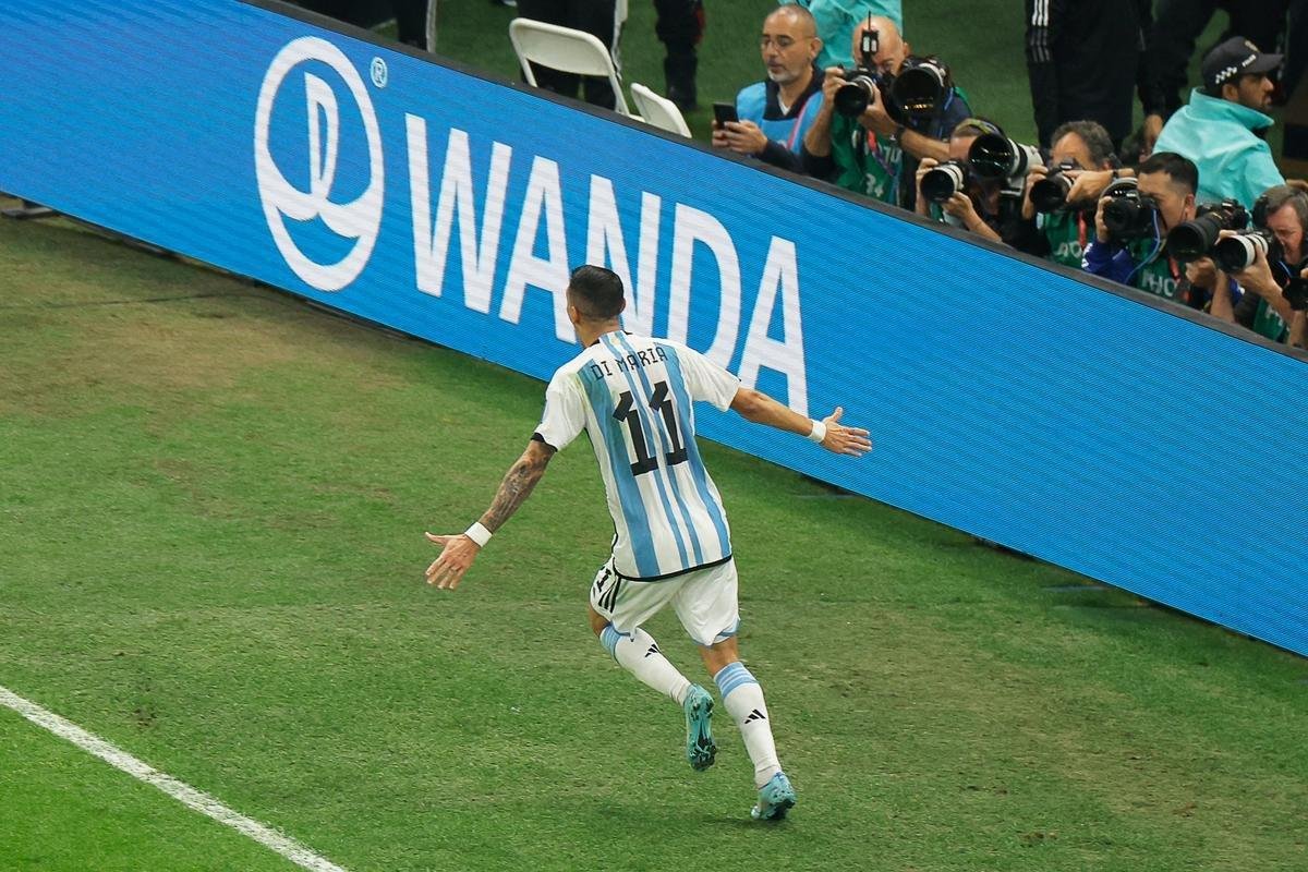 Di Mara ampliou a vantagem da Argentina para 2 a 0 na final da Copa do Mundo contra a Frana. Veja o gol por todos os ngulos