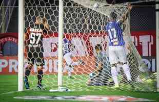 Cruzeiro empatou com Vitria no Barrado, em Salvador, por 1 a 1, pela 17 rodada do Brasileiro