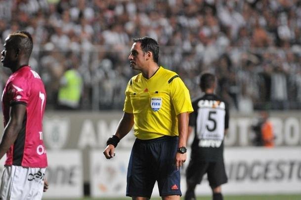 Atltico marcou gol sobre o Del Valle logo aos trs minutos, com Pratto, e explodiu Independncia