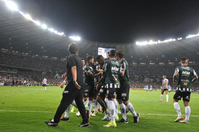 Torcida do Atltico lotou o Mineiro no jogo contra o Grmio e bateu recorde de pblico no Campeonato Brasileiro