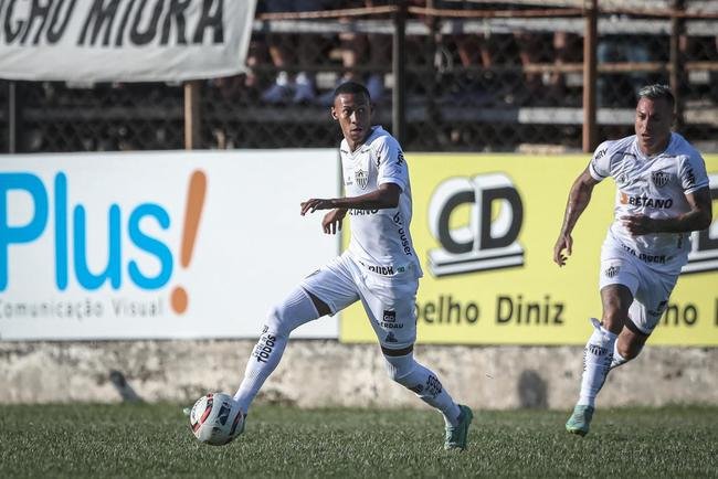 Fotos do jogo entre Democrata-GV e Atltico, pelo Campeonato Mineiro