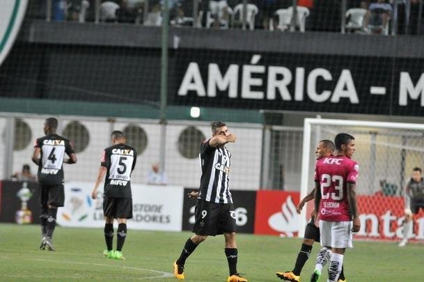 Atltico marcou gol sobre o Del Valle logo aos trs minutos, com Pratto, e explodiu Independncia