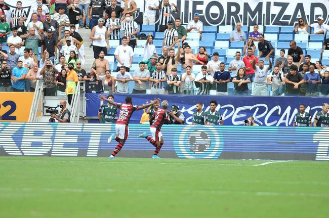 Fotos do empate por 2 a 2 entre Atltico e Flamengo na final da Supercopa do Brasil, na Arena Pantanal, em Cuiab