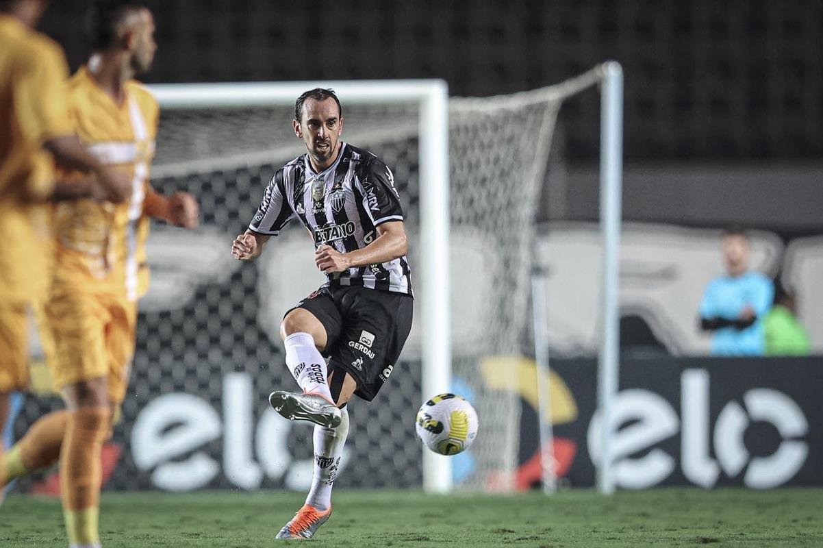 Fotos do jogo entre Brasiliense e Atltico no Estdio Klber Andrade, em Cariacica-ES, pela terceira fase da Copa do Brasil