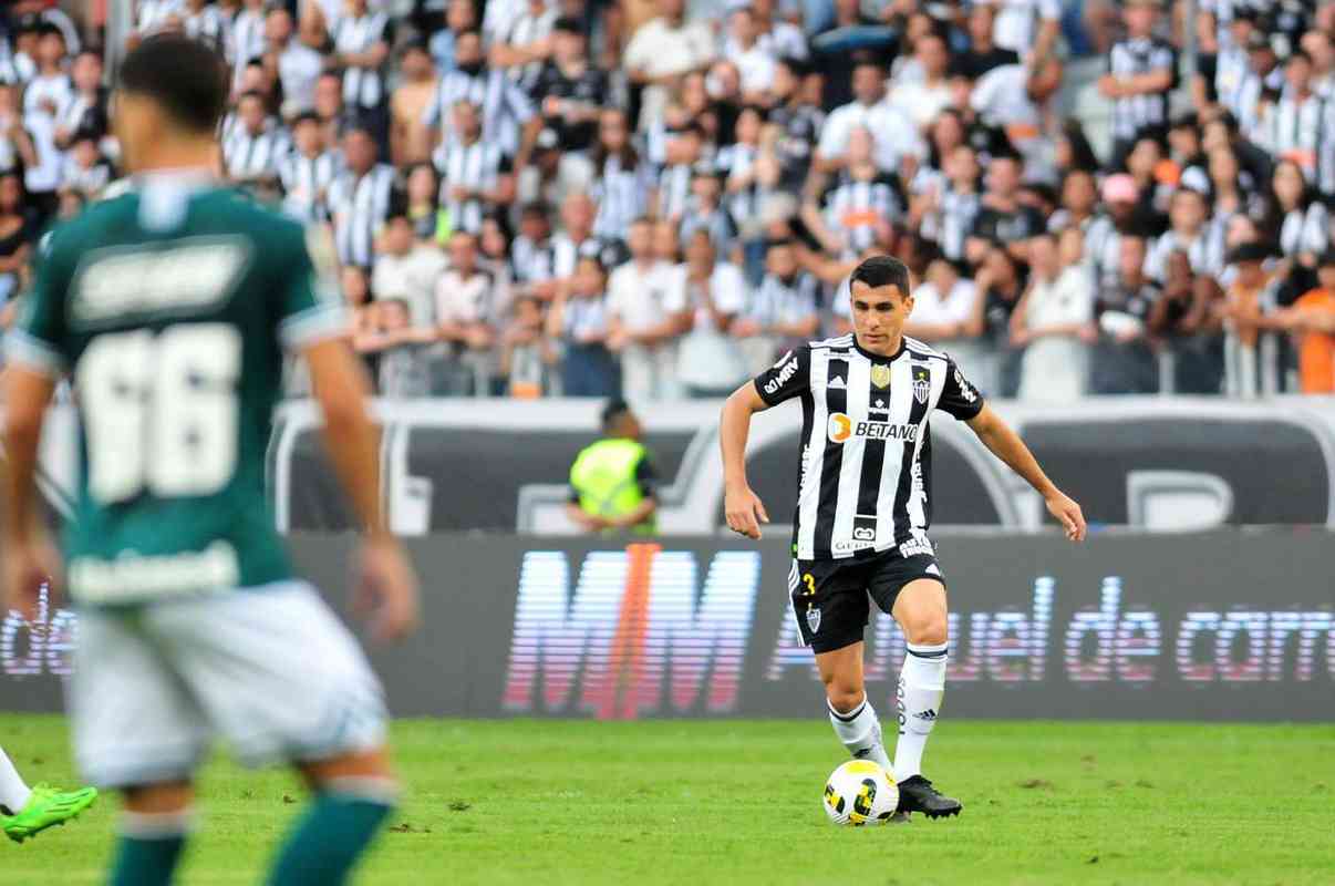 Junior Alonso: emprestado pelo Krasnodar, da Rssia, o zagueiro tem futuro incerto. Ele j garantiu que no retornar para a Europa em caso de continuidade da guerra.