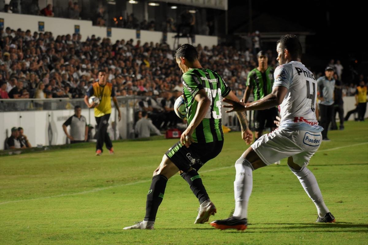 No segundo tempo, Amrica sofreu gol aos 19 minutos e no conseguiu chegar ao empate