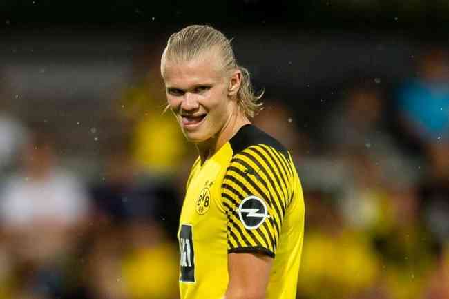Haaland  a principal estrela do Borussia Dortmund e um dos principais centroavantes do futebol europeu