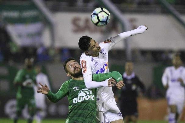 Cruzeiro visitou a Chape, na Arena Condá, em jogo de volta das oitavas de final da Copa do Brasil