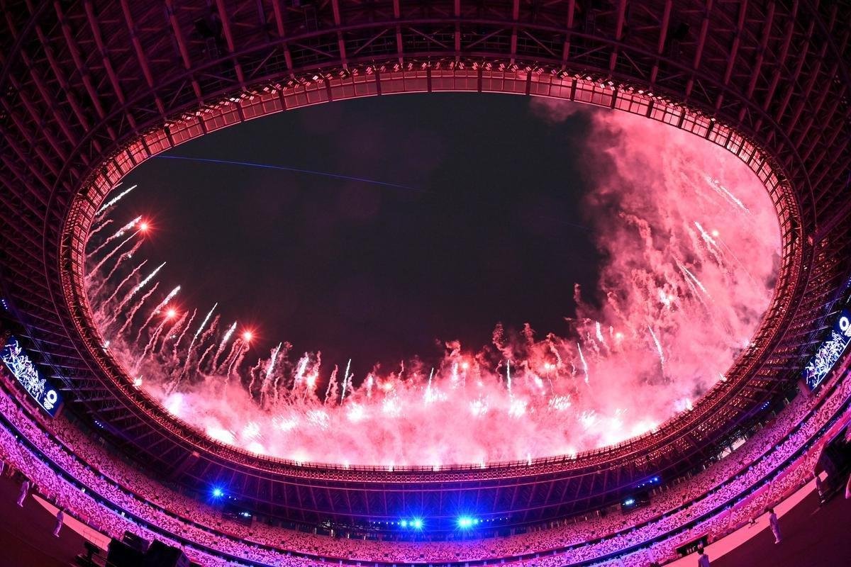 Imagens da cerimnia de abertura dos Jogos Olmpicos de 2020, no Estdio Olmpico de Tquio