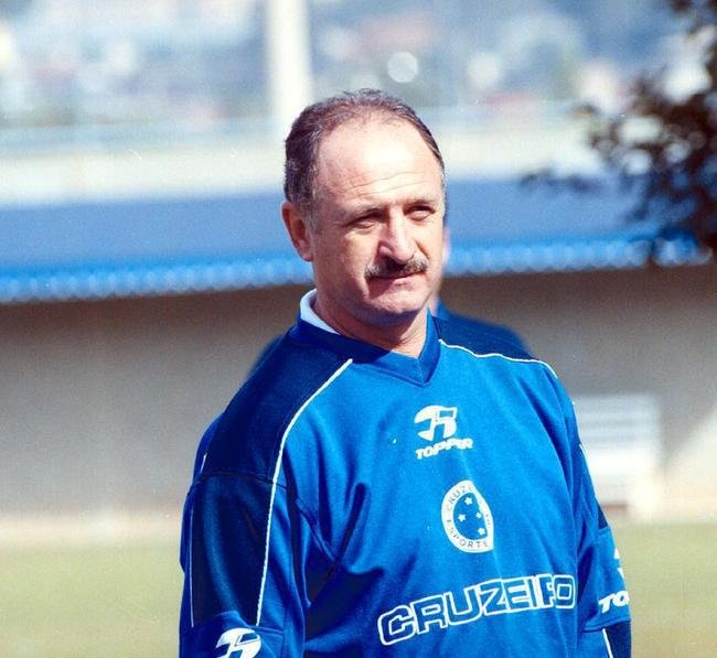 Felipão comandou o Cruzeiro em 2000/01 e 2020/21 e passou pelo Chelsea em 2008/09