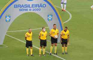 Fotos do jogo entre Cruzeiro e Ponte Preta, no Mineiro, em Belo Horizonte, pela 12 rodada da Srie B do Campeonato Brasileiro