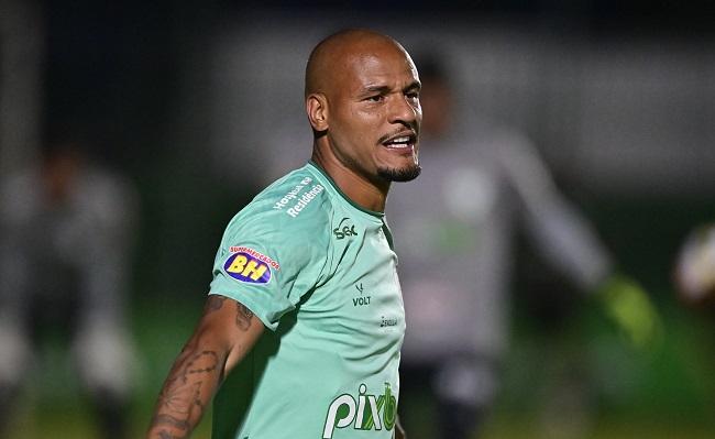 Patric foi liberado pelo Amrica para viajar a Recife, onde morou por cerca de quatro anos