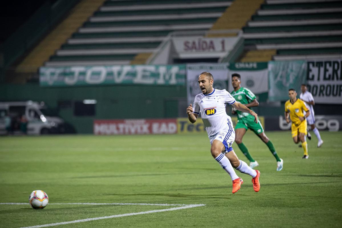 Fotos do jogo entre Chapecoense e Cruzeiro, na Arena Condá, em Chapecó, pela 23ª rodada da Série B do Campeonato Brasileiro