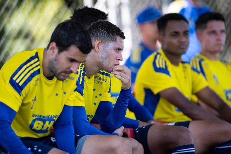 Cruzeiro empatou por 1 a 1 com o Boavista-RJ em jogo-treino realizado neste sbado (22/5), na Toca da Raposa II. Rafael Sobis marcou o gol celeste, enquanto Douglas Pedroso fez para a equipe do Rio de Janeiro.