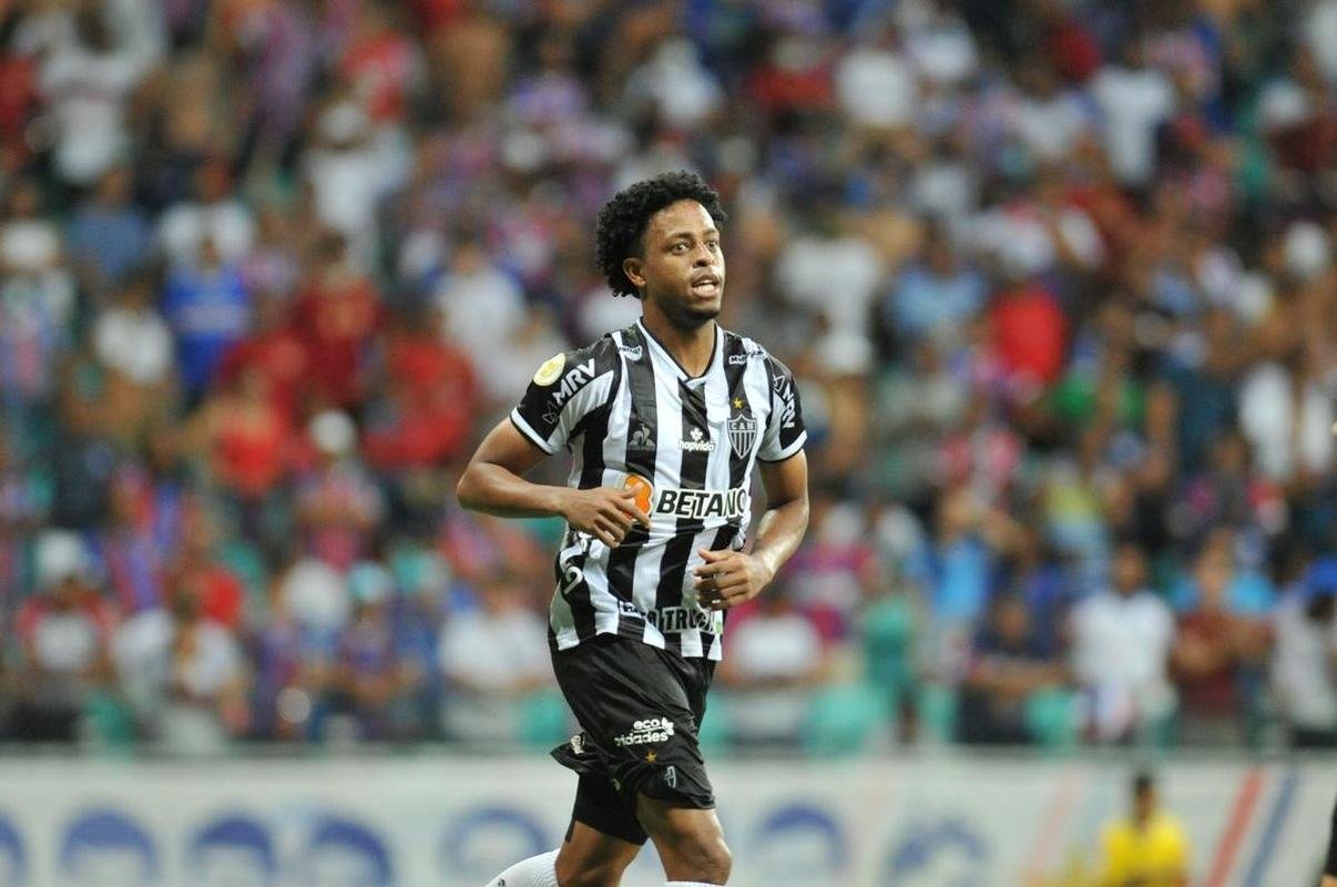 Galo venceu o Bahia de virada, por 3 a 2, com gols de Hulk, de pnalti, e Keno, em duas finalizaes perfeitas. Com resultado, clube se sagrou bicampeo brasileiro aps 50 anos