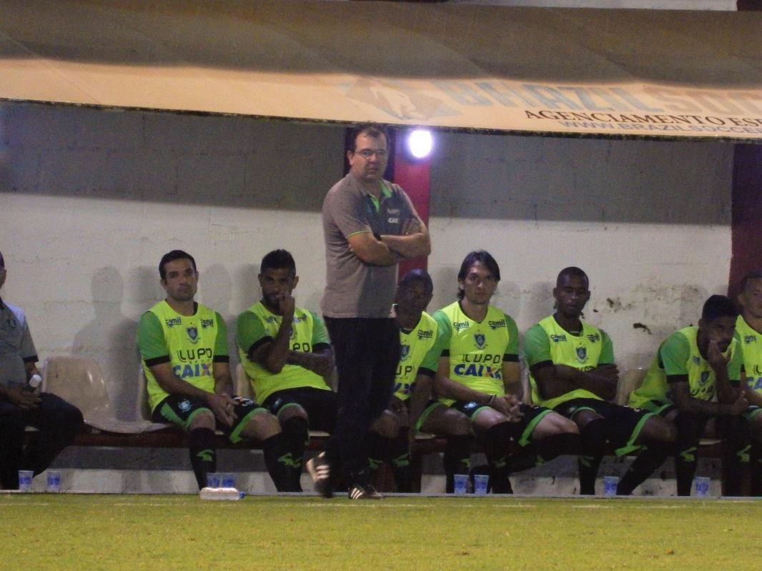 Amrica s empata com Tombense, em jogo fraco no Estdio Almeido, e pode perder posies