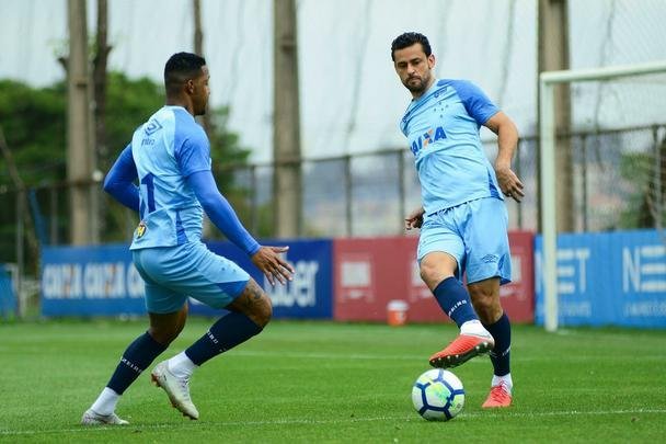 Imagens do treino do Cruzeiro nesta sexta-feira (12/10), antes do jogo contra o Vasco, pelo Brasileiro