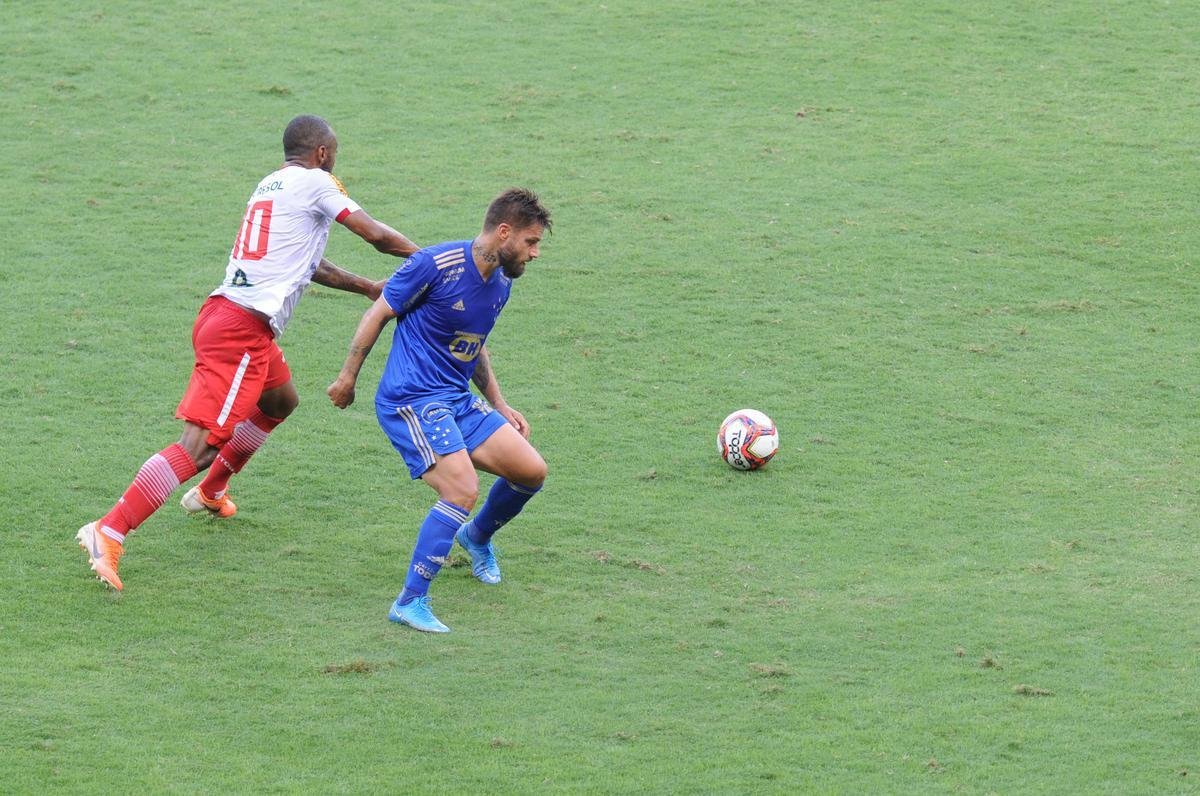 Fotos do empate por 0 a 0 entre Cruzeiro e Tombense, no Mineiro, em Belo Horizonte, pela sexta rodada do Campeonato Mineiro de 2021. Goleiro cruzeirense Fbio pegou um pnalti cobrado por Paulinho Dias e evitou o revs.