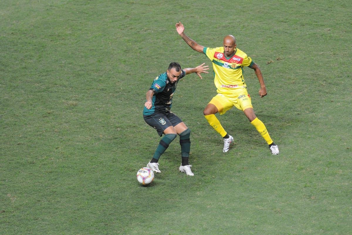 Fotos do jogo entre Amrica e Sampaio Corra, no Independncia, em Belo Horizonte, pela 27 rodada da Srie B do Campeonato Brasileiro