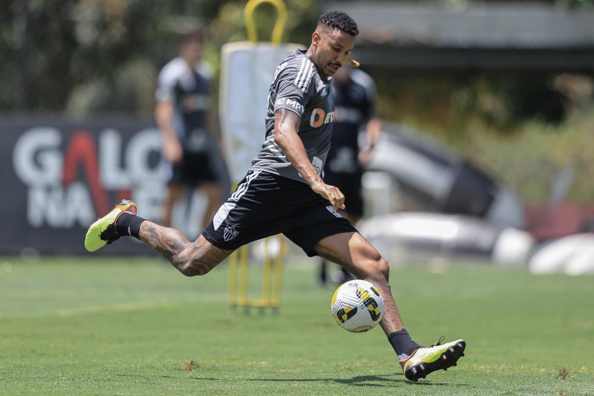 Fotos do treino do Atltico, que teve Hulk em campo 