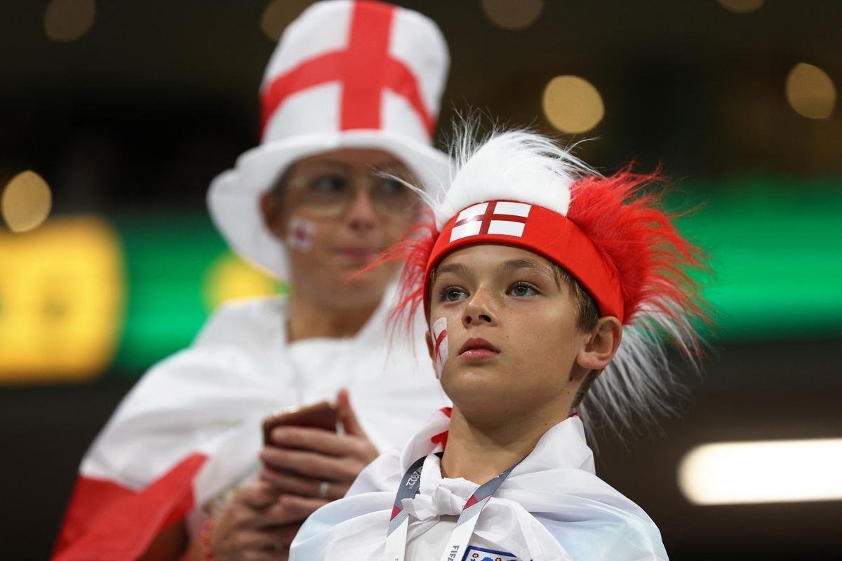 Torcida coloriu o Estdio Al Bayt, no Catar, para acompanhar a partida entre Inglaterra e Senegal