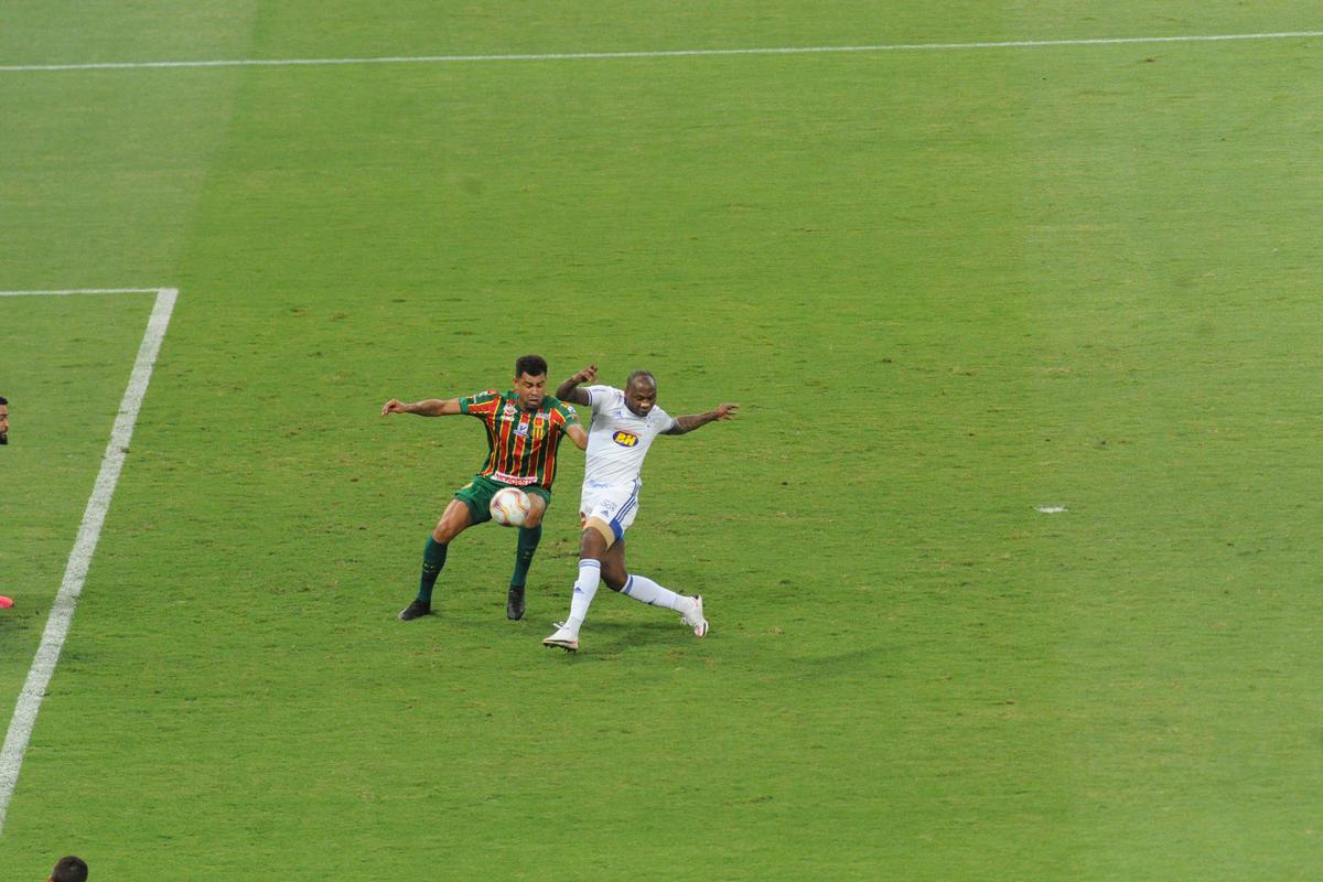 Fotos do duelo entre Cruzeiro e Sampaio Corra, no Mineiro, pela 14 rodada da Srie B do Campeonato Brasileiro