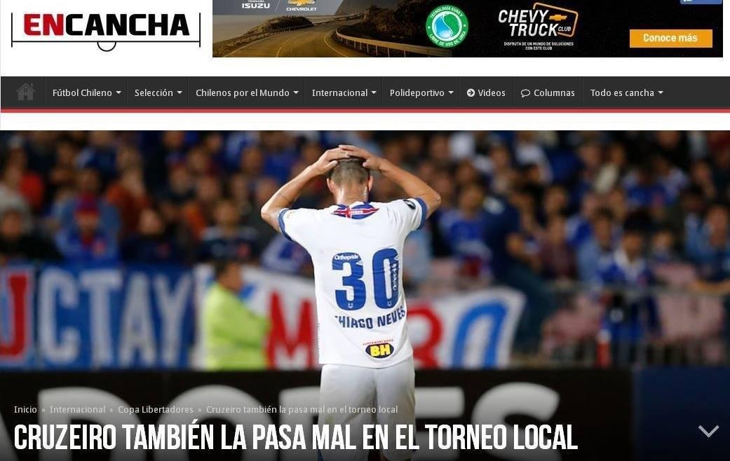 Jornal En Cancha destacou que clube jogou contra o Fluminense com um jogador a mais