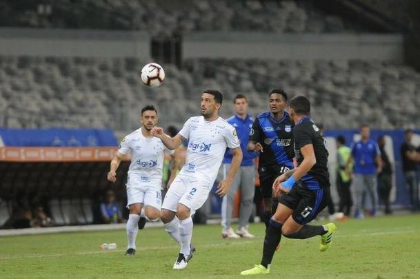 Equipes se enfrentaram pela sexta rodada do Grupo B da Copa Libertadores