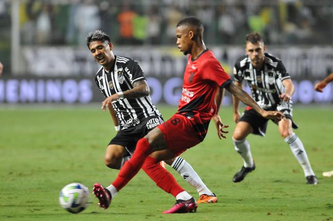 Fotos do jogo entre Atltico e Athletico-PR