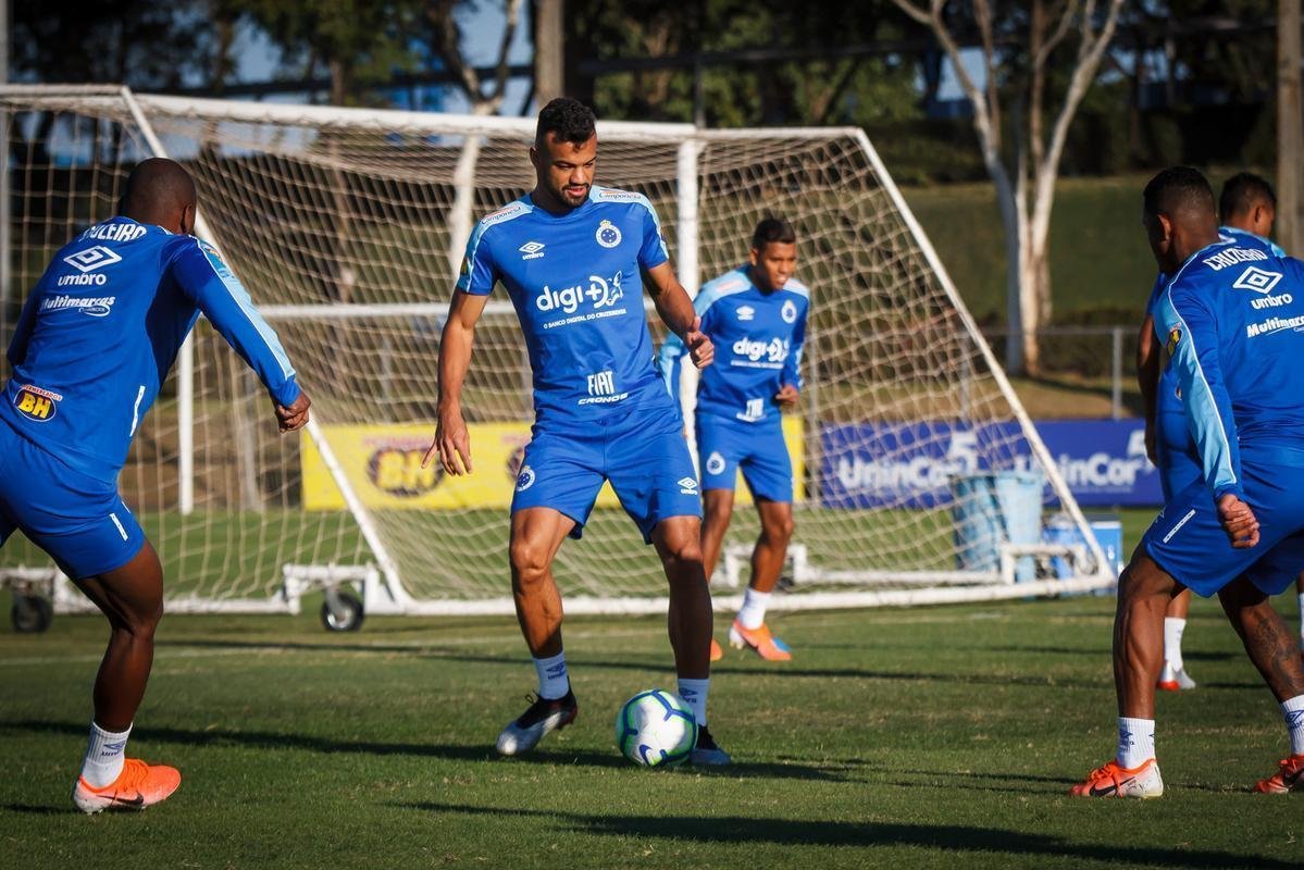 Equipe se prepara para o clssico contra o Atltico, na quinta-feira, s 20h, pela ida da Copa do Brasil