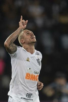 Vincius marcou o gol do Atltico no primeiro tempo, depois de galha da defesa do Botafogo