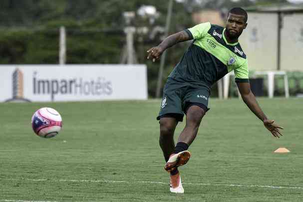 Messias, 24 anos - 50 jogos (13 no Mineiro, 2 na Copa do Brasil e 35 no Brasileiro) - 

Messias  o mais velho deste grupo alviverde e tambm o mais consolidado entre os sete.  escolha incontestvel na zaga americana. Teve as primeiras oportunidades ainda no fim de 2016 e se tornou titular e destaque do time nas campanhas de 2017 - que culminou com o acesso e o ttulo da Srie B - e na atual temporada. Alvo de sondagens em quase toda janela de transferncias, o defensor deve ser pea fundamental na reformulao da equipe que busca retornar  elite do futebol nacional.