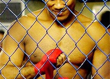 Digno representante do jiu-jítsu, a chamada arte suave, capixaba fará um dos principais combates do UFC em BH. E quer mostrar que pode ambicionar cinturão