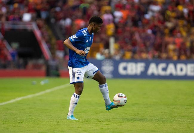 Cruzeiro foi batido pelo Sport por 3 a 1 na Ilha do Retiro pela Série B