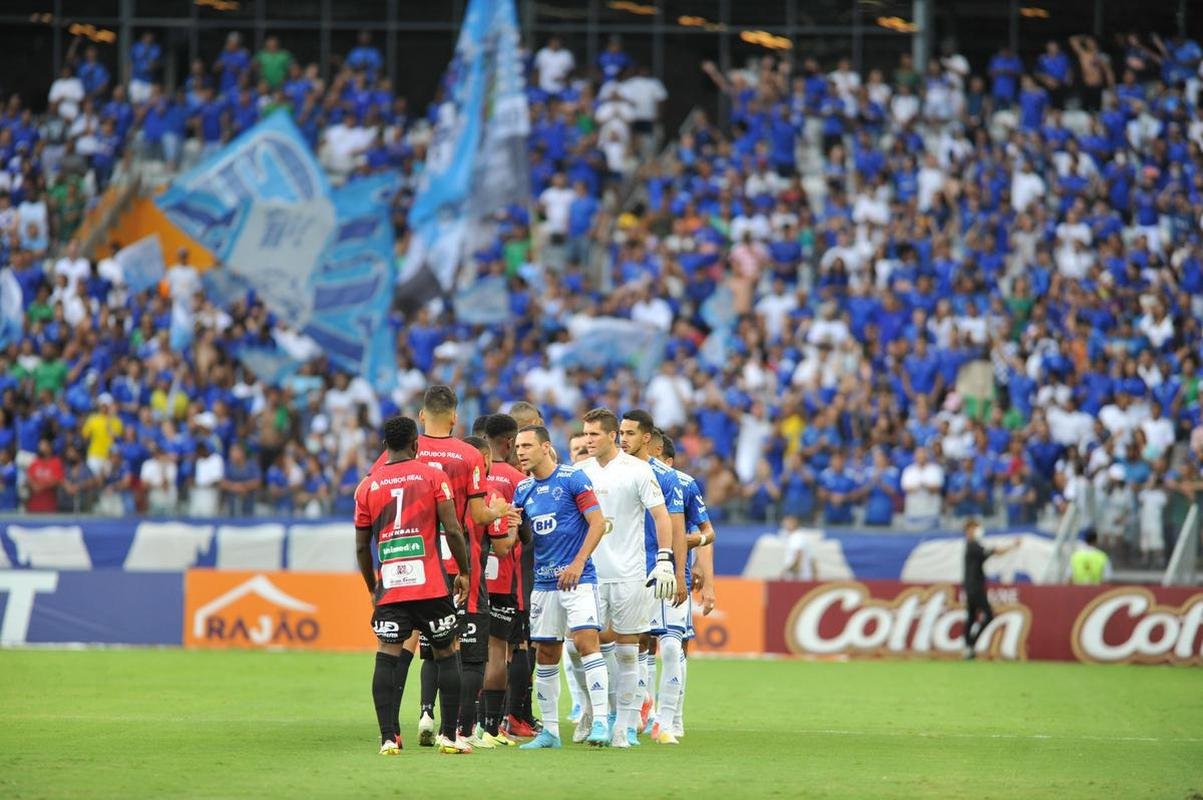 Cruzeiro 5 x 1 Pouso Alegre (13/3), no Mineiro, pelo Campeonato Mineiro - Pblico: 23.347 torcedores / Renda lquida: R$ 198.902,82