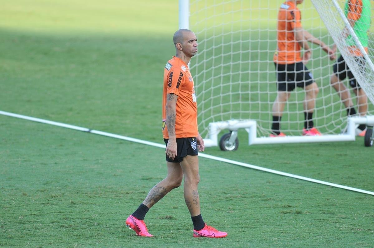 Fotos do treino do Atltico nesta quarta-feira na Cidade do Galo. Time dirigido por James Freitas se prepara para o clssico de sbado, s 19h, no Mineiro, pelo Mineiro