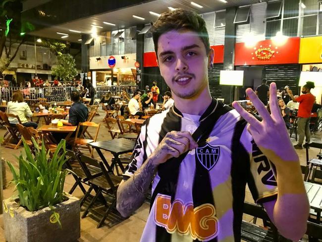 Torcedores do Atlético acompanham a partida contra o Palmeiras em alguns bares de Belo Horizonte