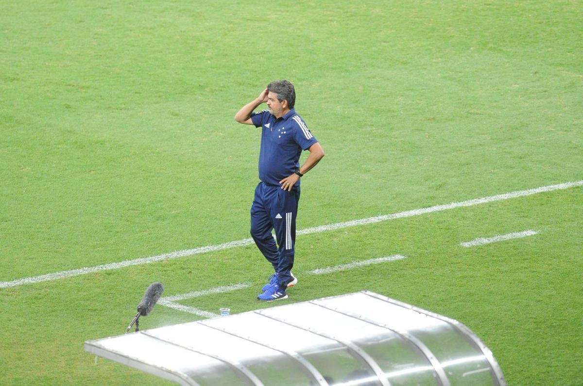 Fotos de Cruzeiro 1x0 Vitria, no Mineiro, pela nona rodada da Srie B